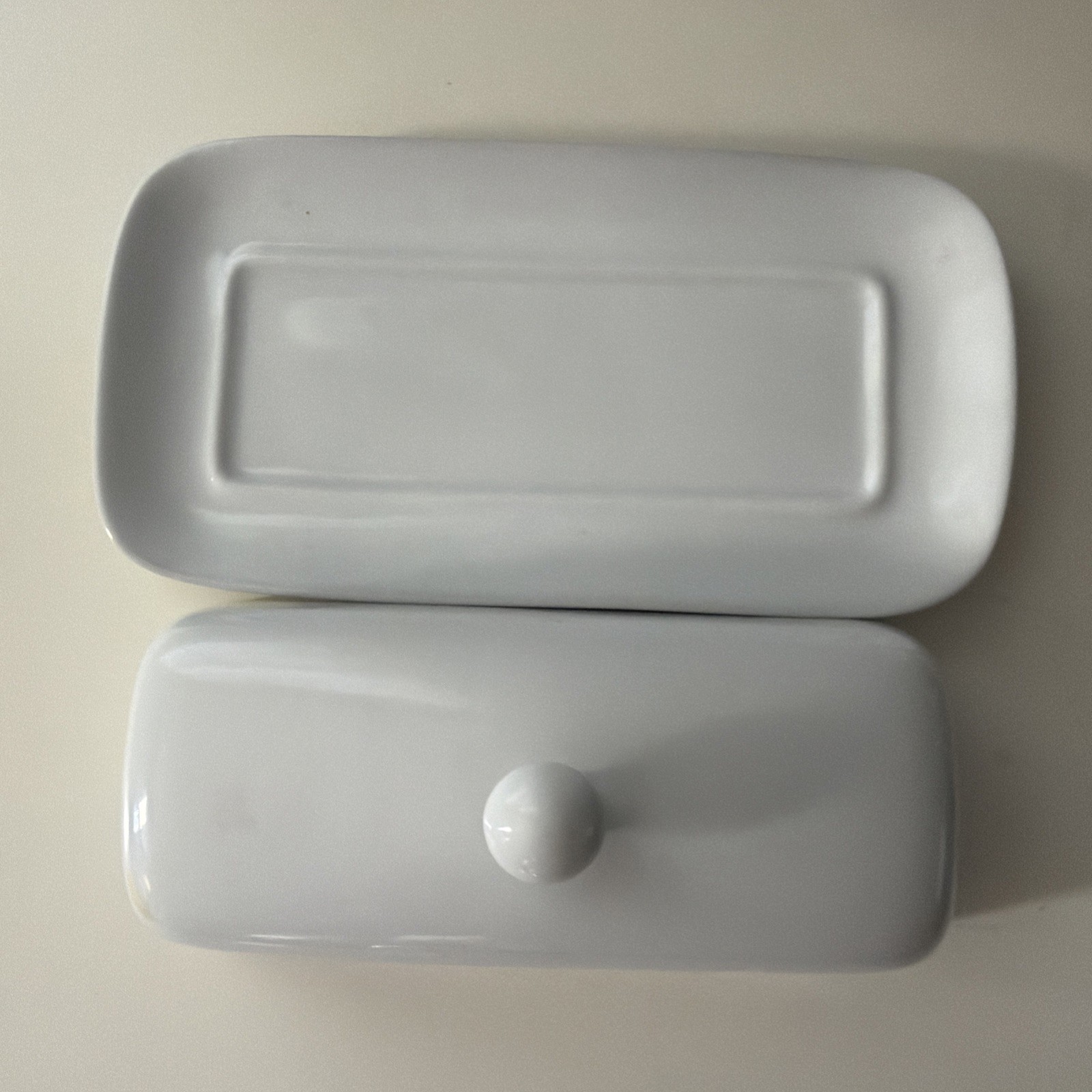 DASH OF THAT~ Covered Butter Dish Ceramic White~one Stick~ NEW