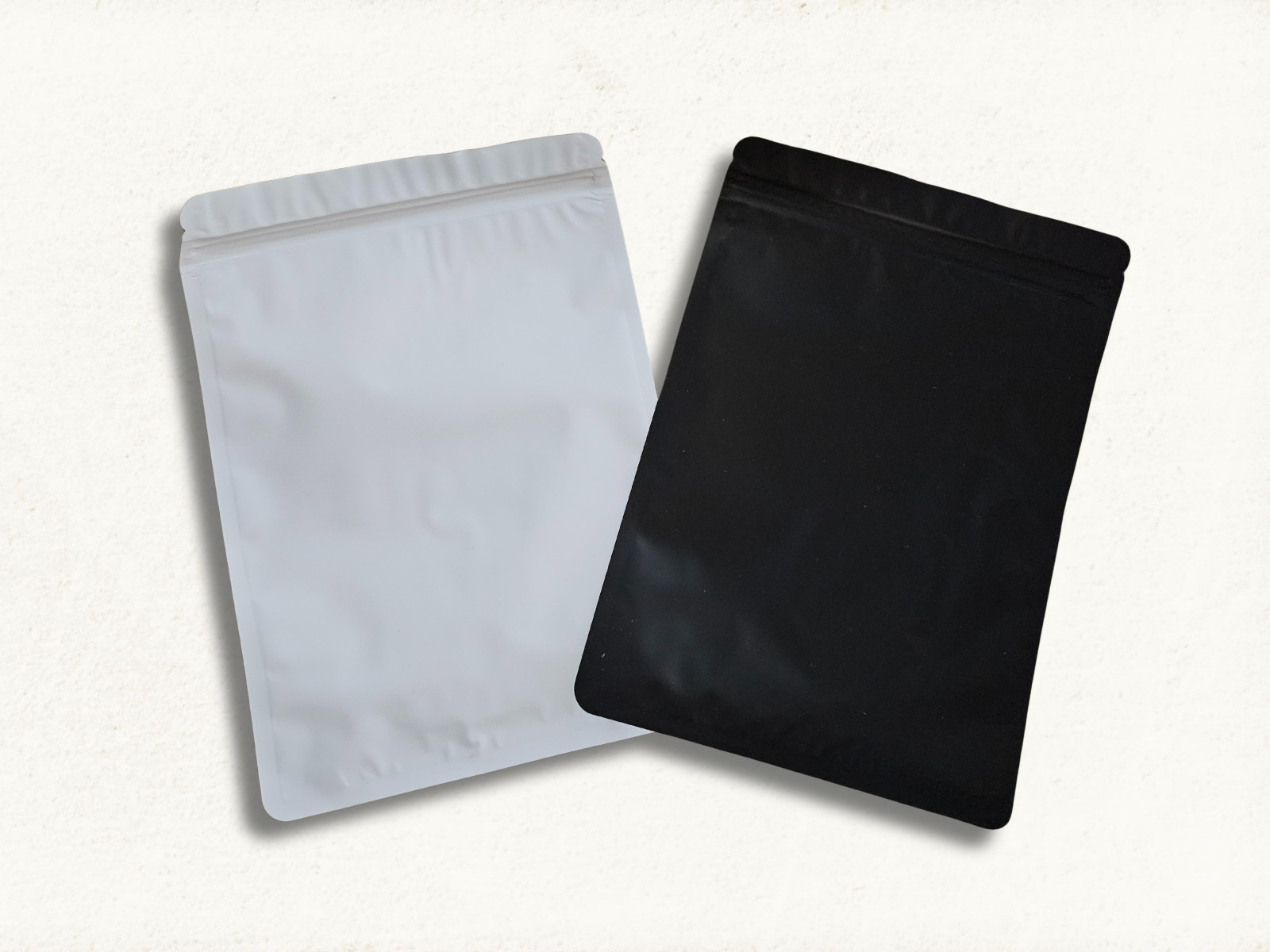 Black/White Mylar Foil Pouches Bags, Resealable – XL Size 7.5″ x 5.5″