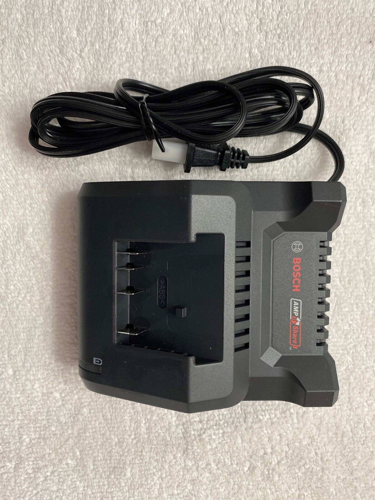 New Bosch GAL18V-20 18 Volt 18V Lithium Ion Battery Charger Li-ion AMP Share