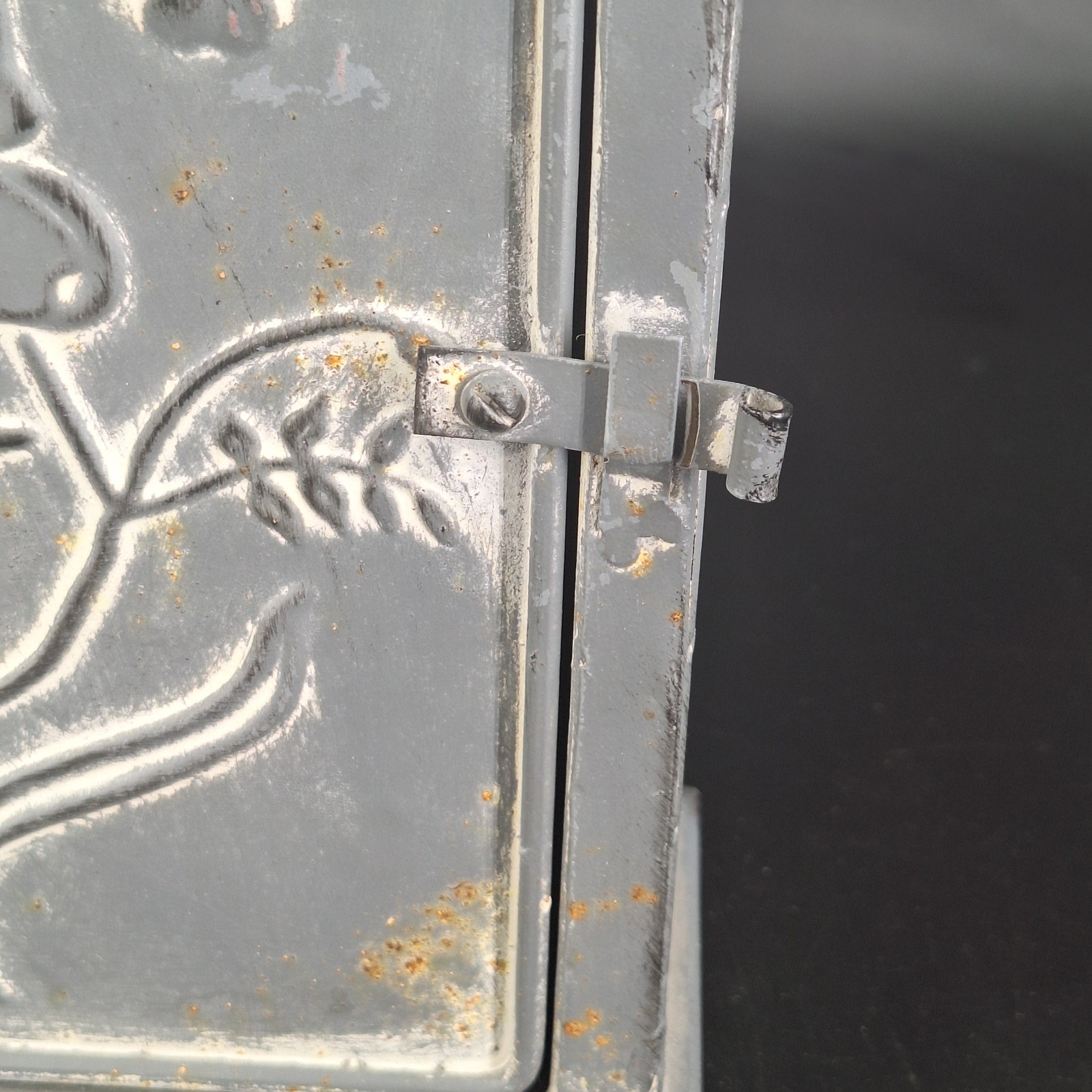 Farmhouse Mail Embossed Metal Wall Mount Mailbox Distressed Gray 10.5″ x 12.25″