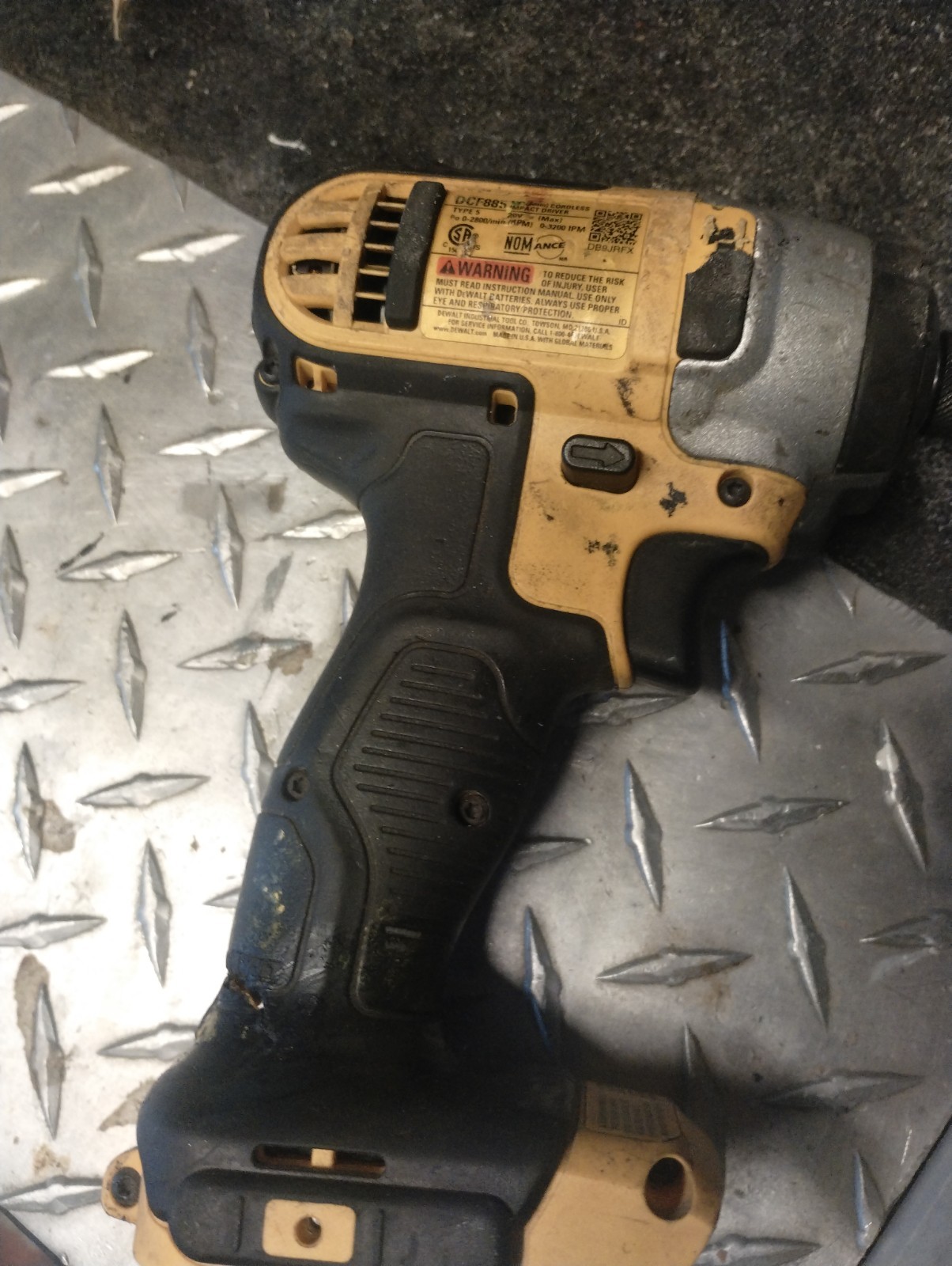 DEWALT DCF885 Impact Driver Tool Only Working But Cracked Handle