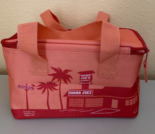 EACH Trader Joe’s PEACH Mini Insulated BAG /TOTE NEW RELEASE LIMITED IN HANDL11