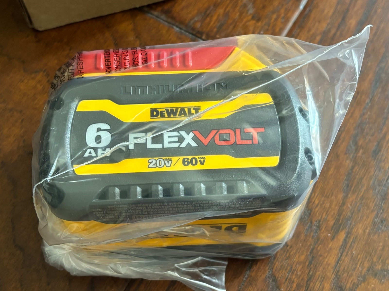 New Genuine 2025 DEWALT DCB606 6Ah 20V/60V MAX FLEXVOLT Lithium-ion Battery 6Ah