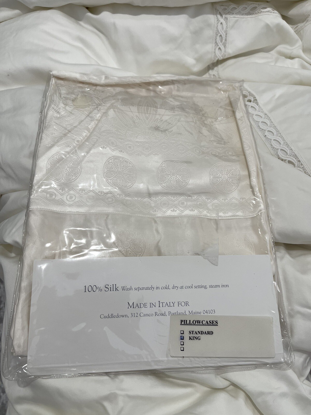 Cuddledown Italy NWT 1pc King Case 100% Silk Medallion Cream ONE PILLOWCASE
