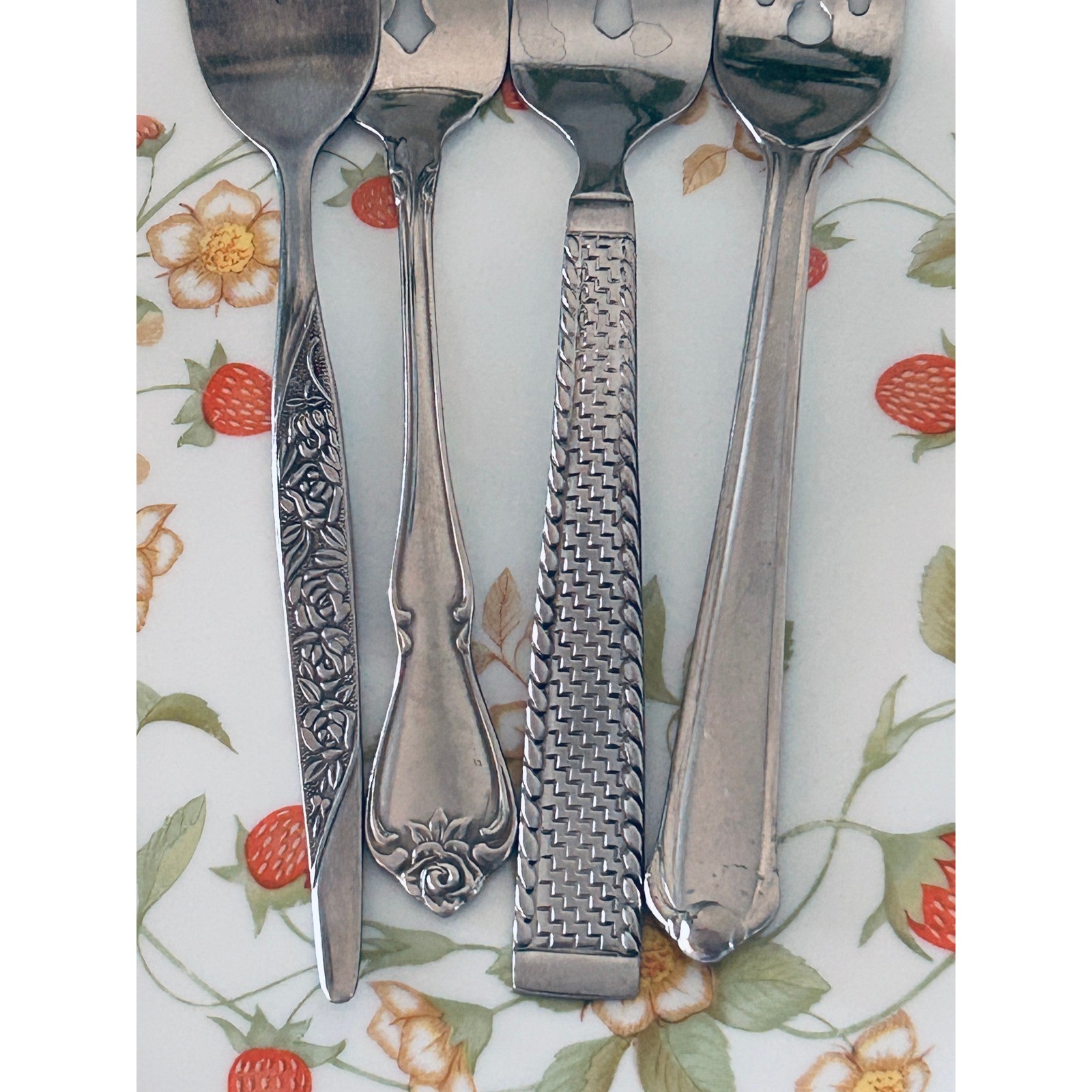 Vintage Mismatched Stainless Flatware Set Service for 4 20pc Floral Boho MCM