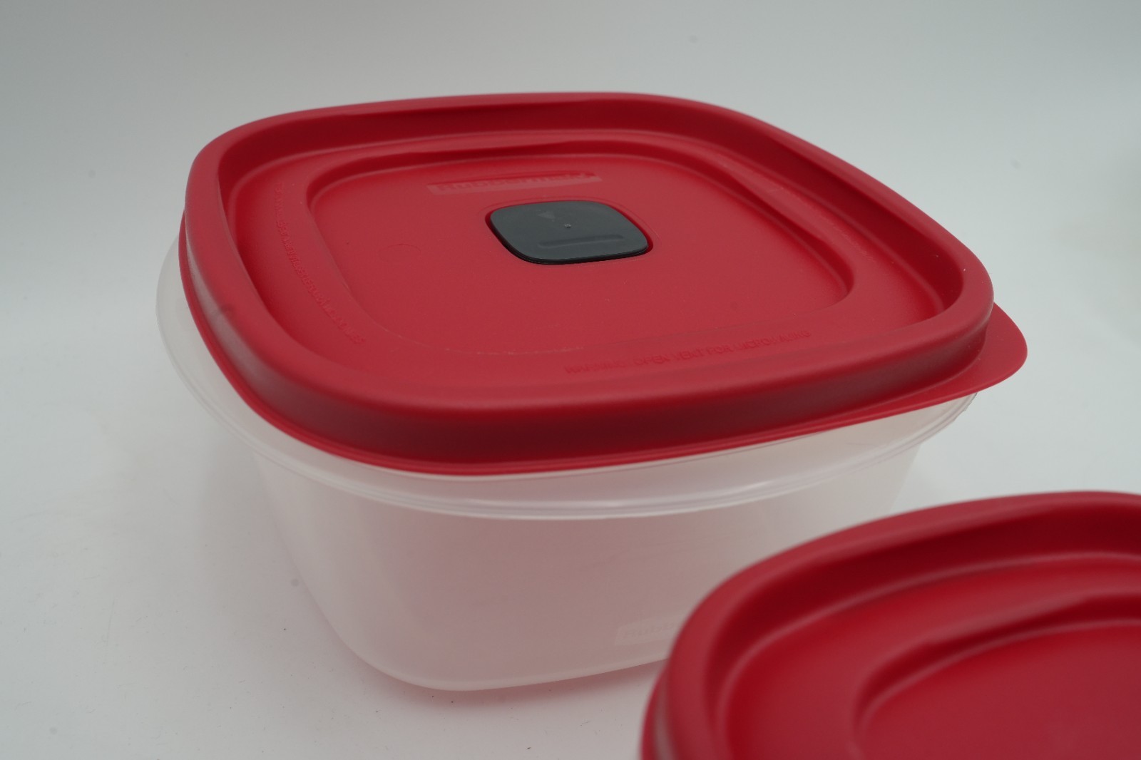SEALED Rubbermaid Easy Find Lids 18 Piece Plastic Food Storage Container Set