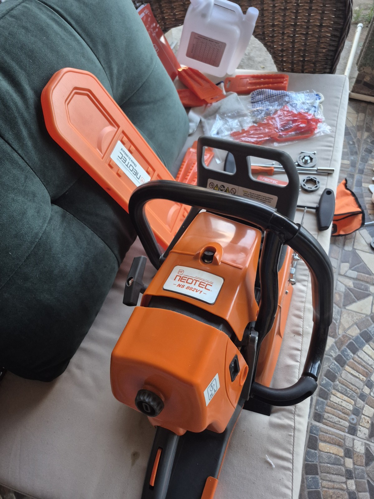 NEOTEC NS892 92cc Gas-Powered Chainsaw Head Compatible with MS 660