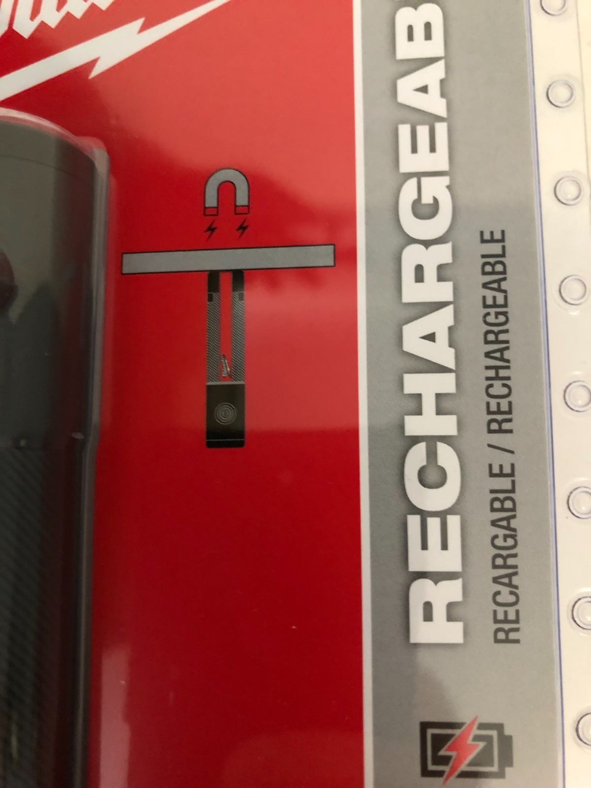 NEW! Milwaukee 500 Lumens Rechargeable Flashlight 2011R Magnetic Everyday Carry