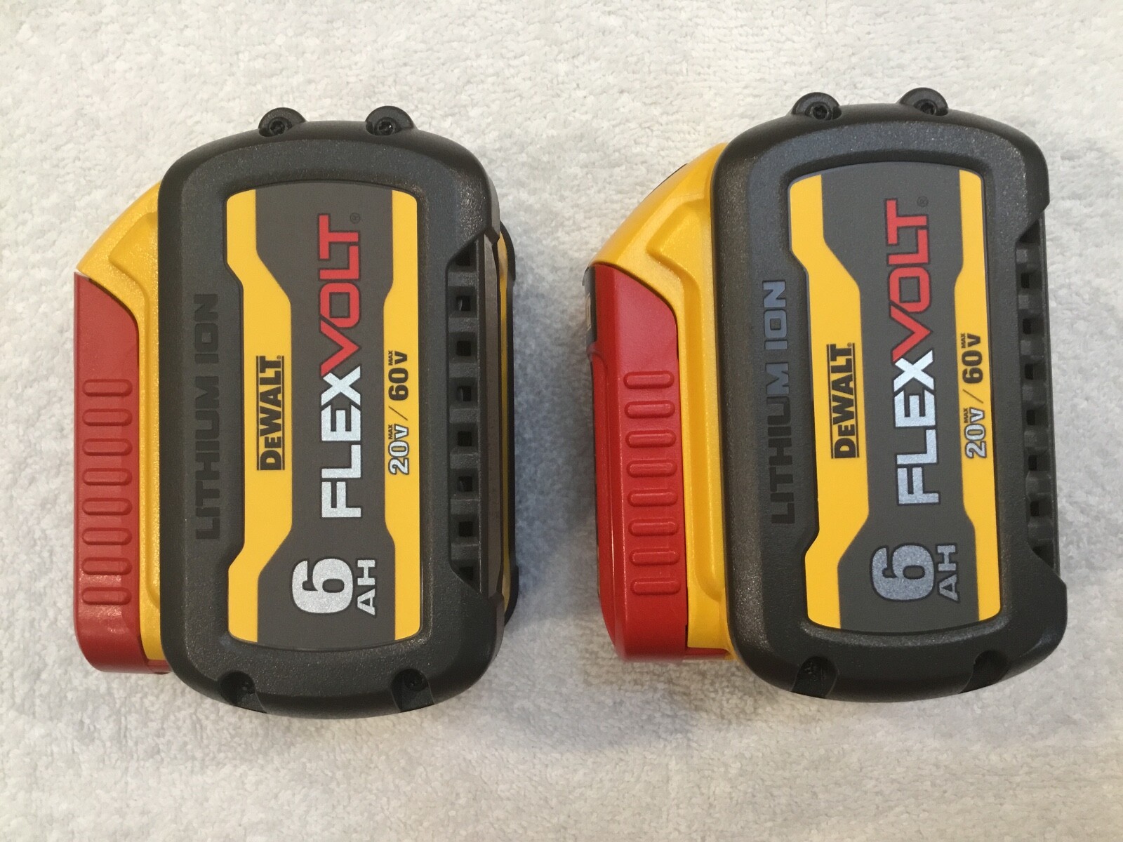 2 New Dewalt DCB606 Flexvolt 20V / 60V Max 6.0Ah Lithium Ion Batteries DCB606-2