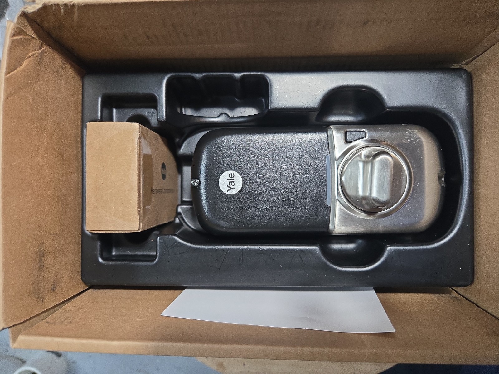 Yale Assure Lock SL YRD256 Satin Nickel bluetooth Keyless Smart Lock Excellent