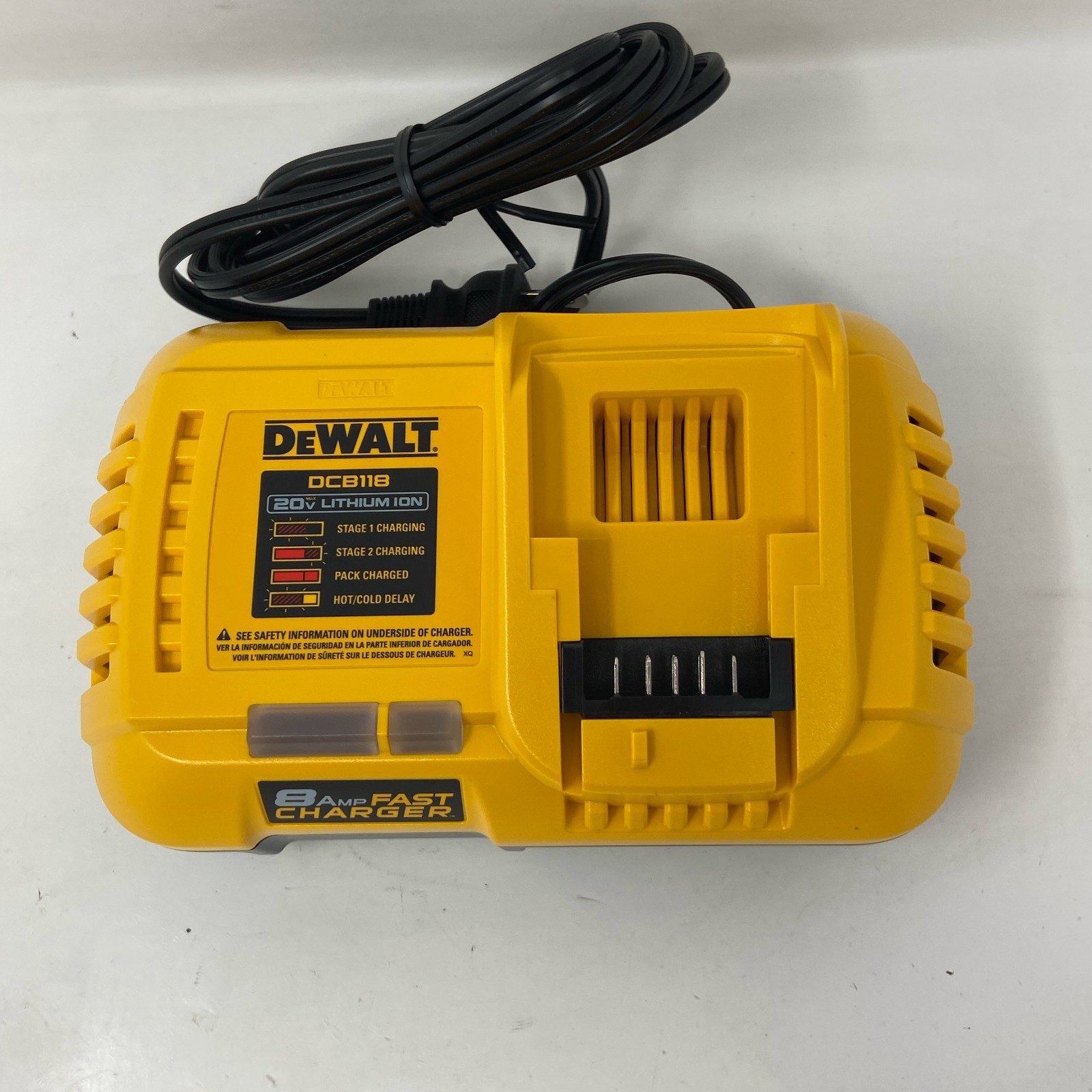 DeWALT DCB118 20V/60V 8A Fast Charger Yellow Single-Port