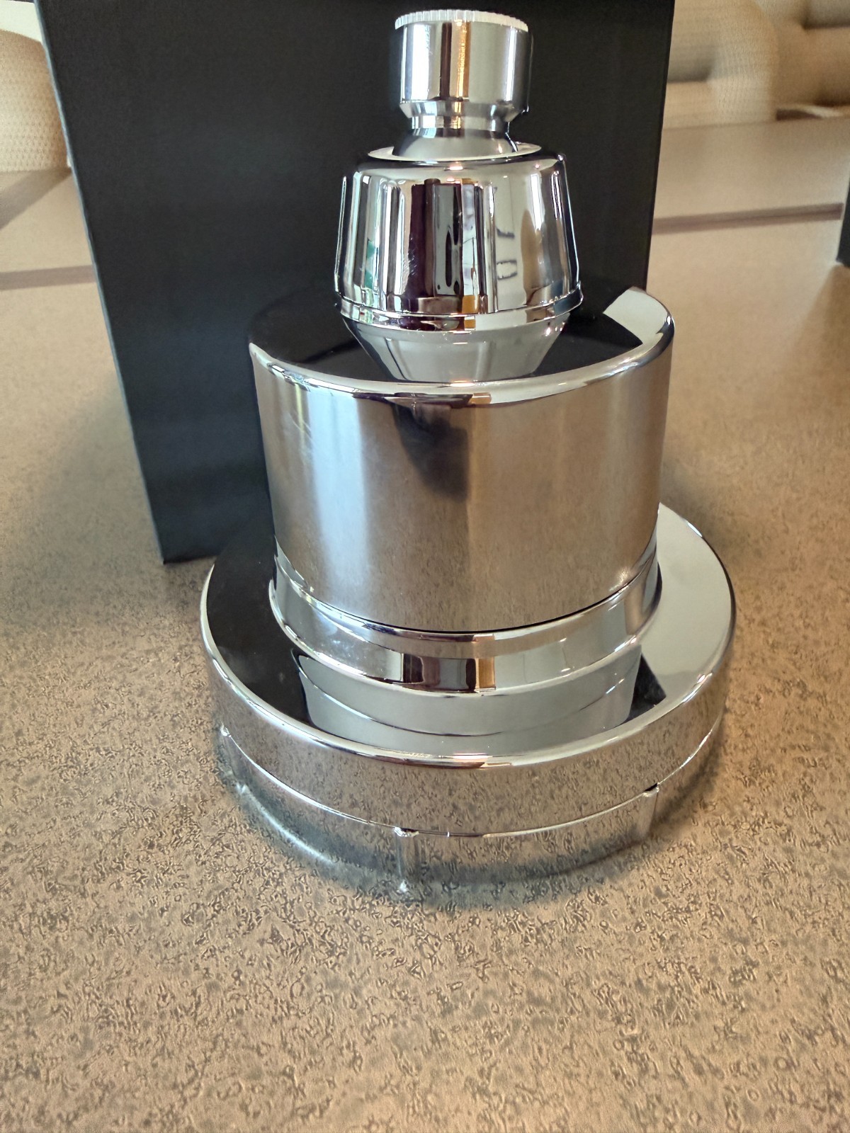 Eskiin Filtered CHROME Wall Mount Showerhead NEW in Package