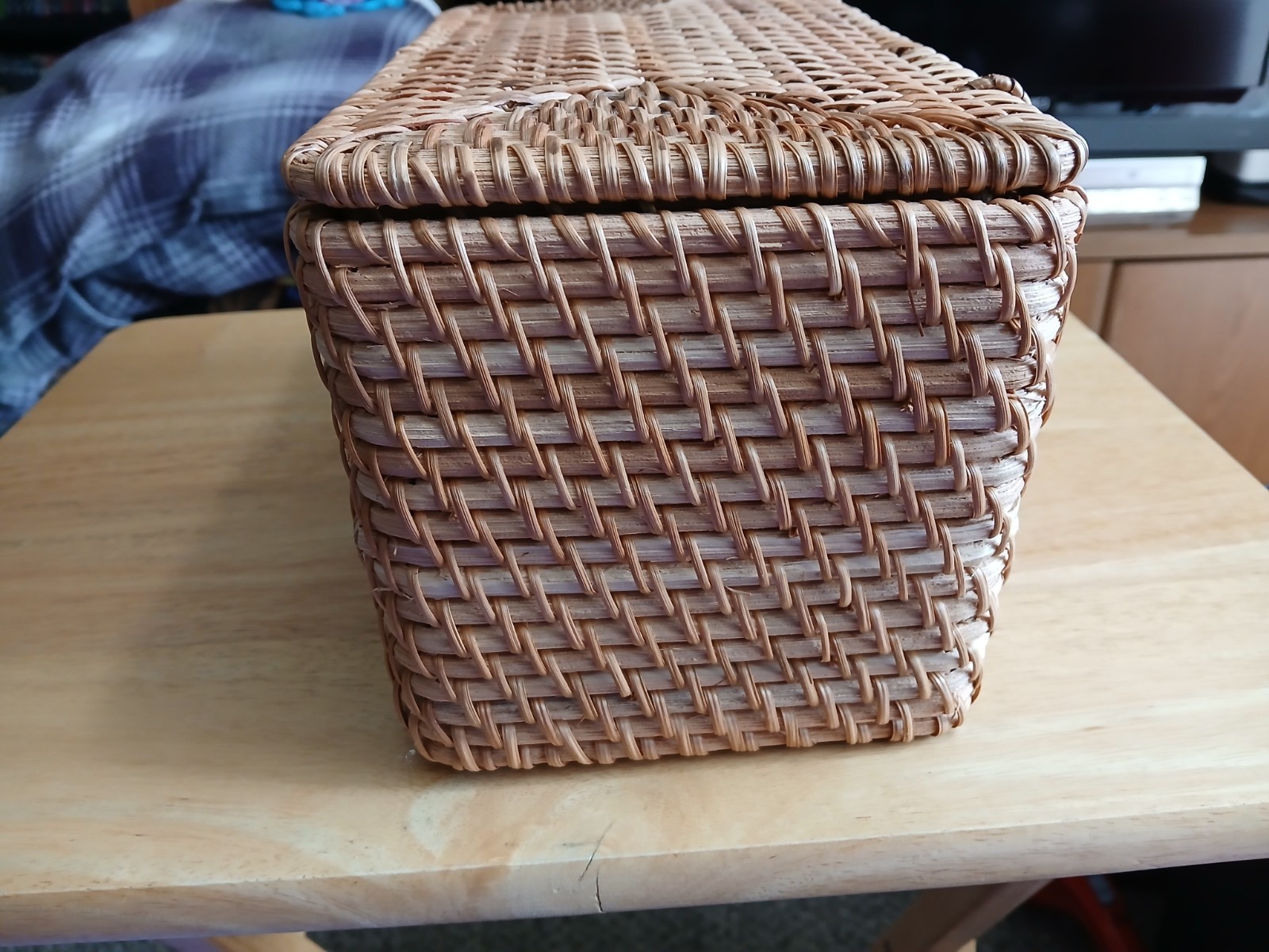 RATTAN 10″ LONG X 5.5″ DEEP X 5.5″ TALL RECTANGULAR STORAGE CONTAINER
