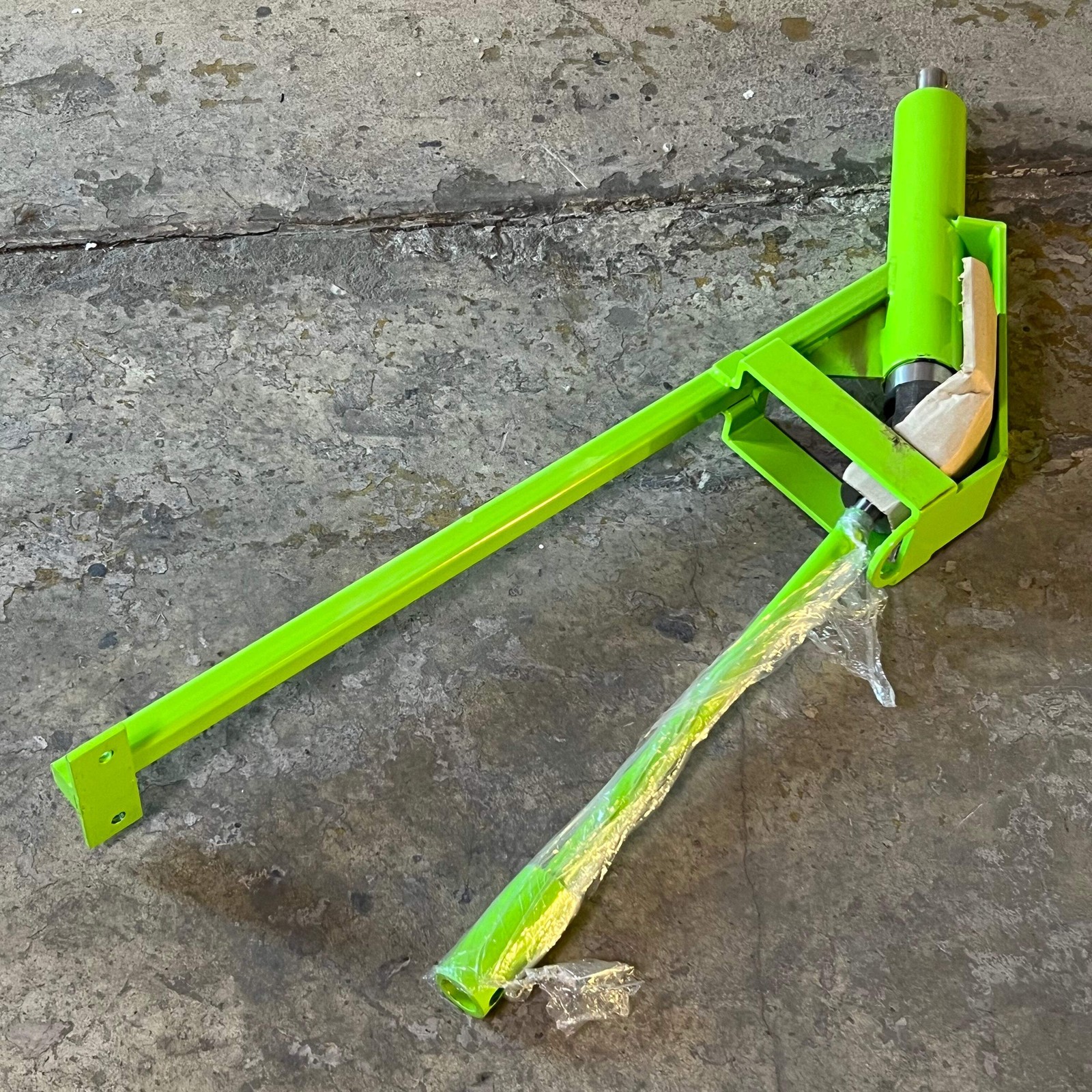 GREENWORKS Earth Auger 82 Sz 23″ L x 15″W, 82EA8 (Battery & Charger Not Included