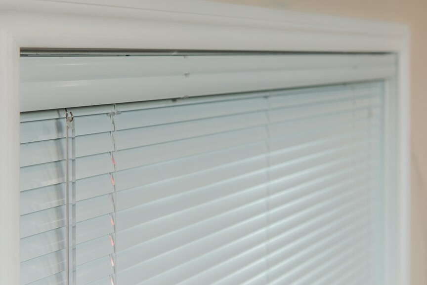 Window Mini Blinds – 1″ Mini Blinds – White, Black, Beige – 20″ – 44″ Wide!