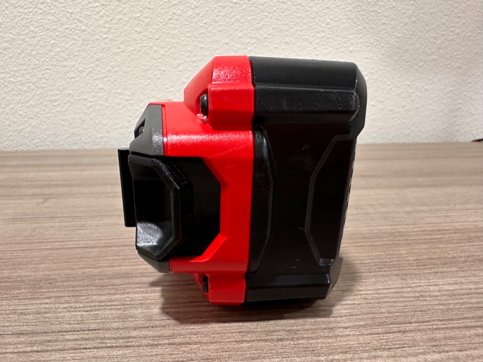 NEW Craftsman V20 20 Volt Max 4.0AH Lithium-Ion Battery CMCB204