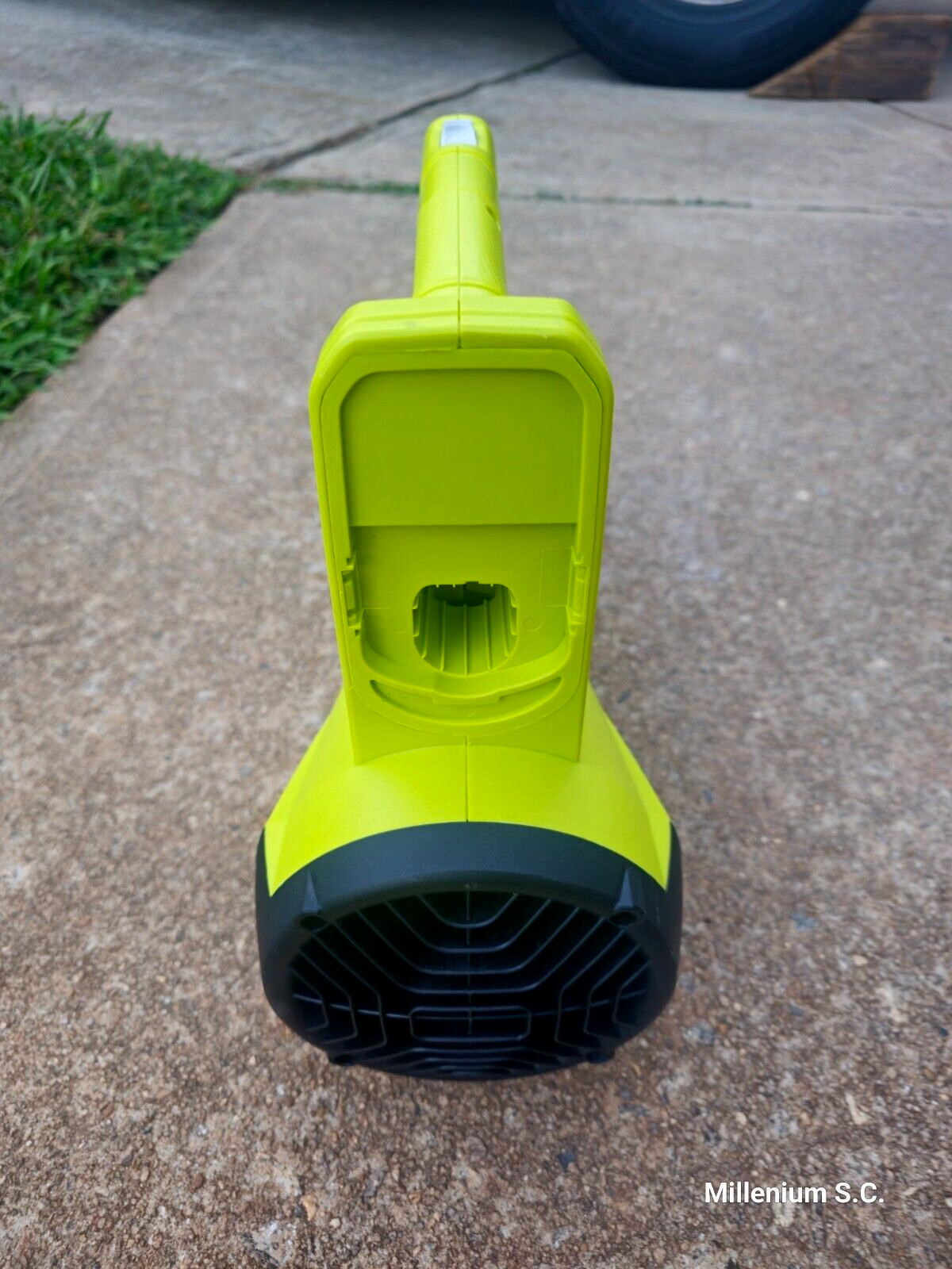 Ryobi ONE+ 18V 90 MPH 250 CFM Cordless Battery Leaf Blower/Sweeper – (TOOL ONLY)