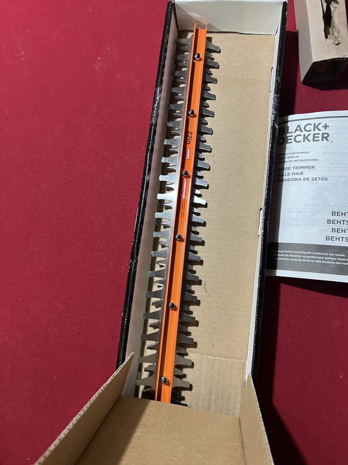 BLACK+DECKER BEHT350 22in Electric Hedge Trimmer