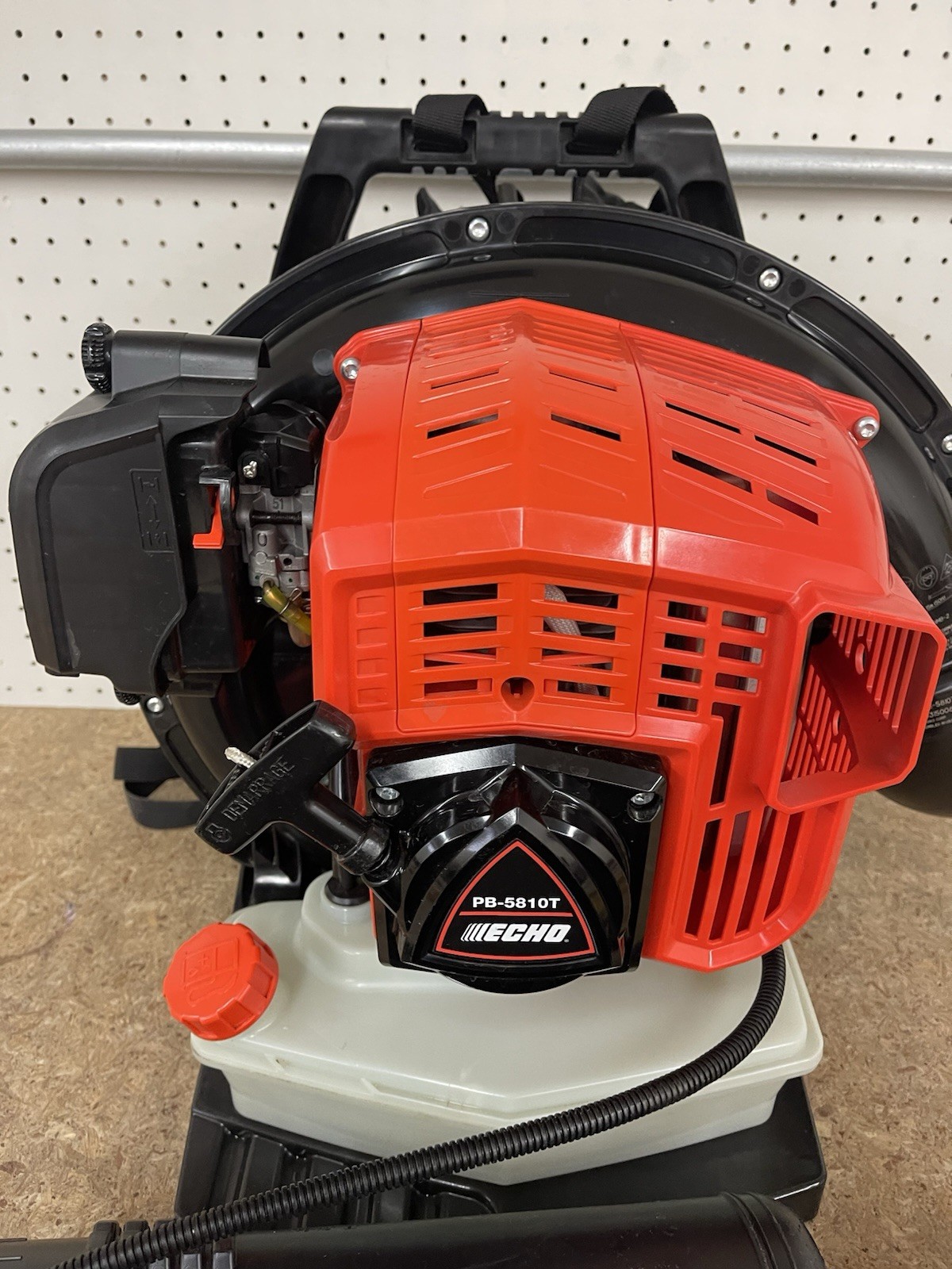 ECHO 200 MPH 700 CFM Gas Backpack Leaf Blower 59.7cc with Tube-Mounted Throttle