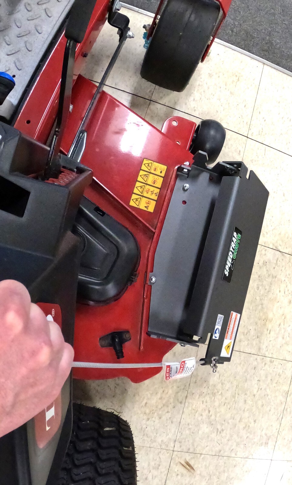 Speedtrap® Chute Blocker Toro® TimeCutter®/Max 50/54/60″ 90 sec install No drill