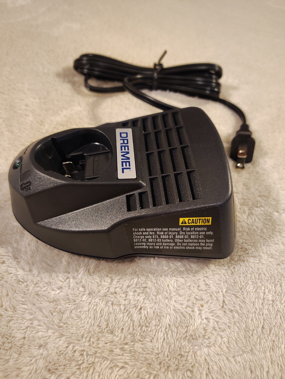 DREMEL 876 10.8V-12V Volt 1-Hr Lithium OEM Battery Charger NEVER USED OPEN BOX