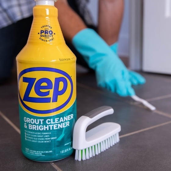 Zep GROUT CLEANER & Whitener 32 oz. Professional Strength Stains Lines ZU104632