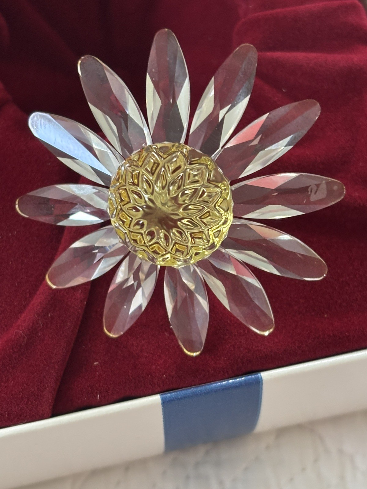 Swarovski Figurine Flower – Marguerite. Yellow 5cm. Original packaging.