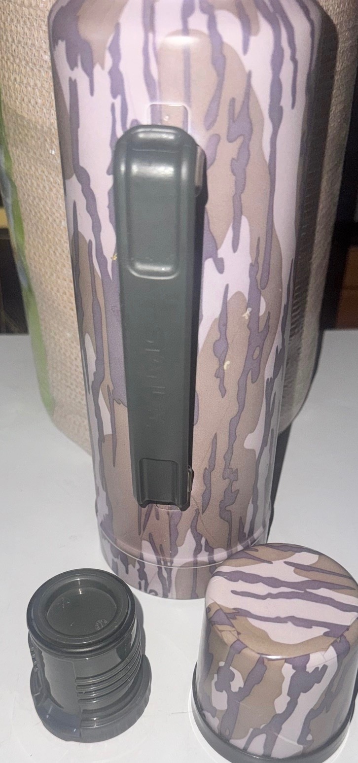 Genuine Stanley 1.5 quart rare camo pattern mossy oak camo hunter coffee thermos