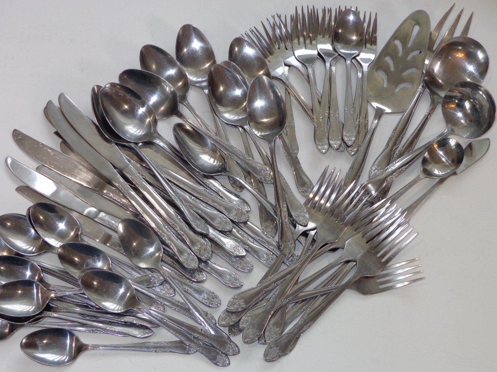 72 Pc Lifetime Cutlery LCU52 Stainless Flatware Set + Hostess Serving Pcs