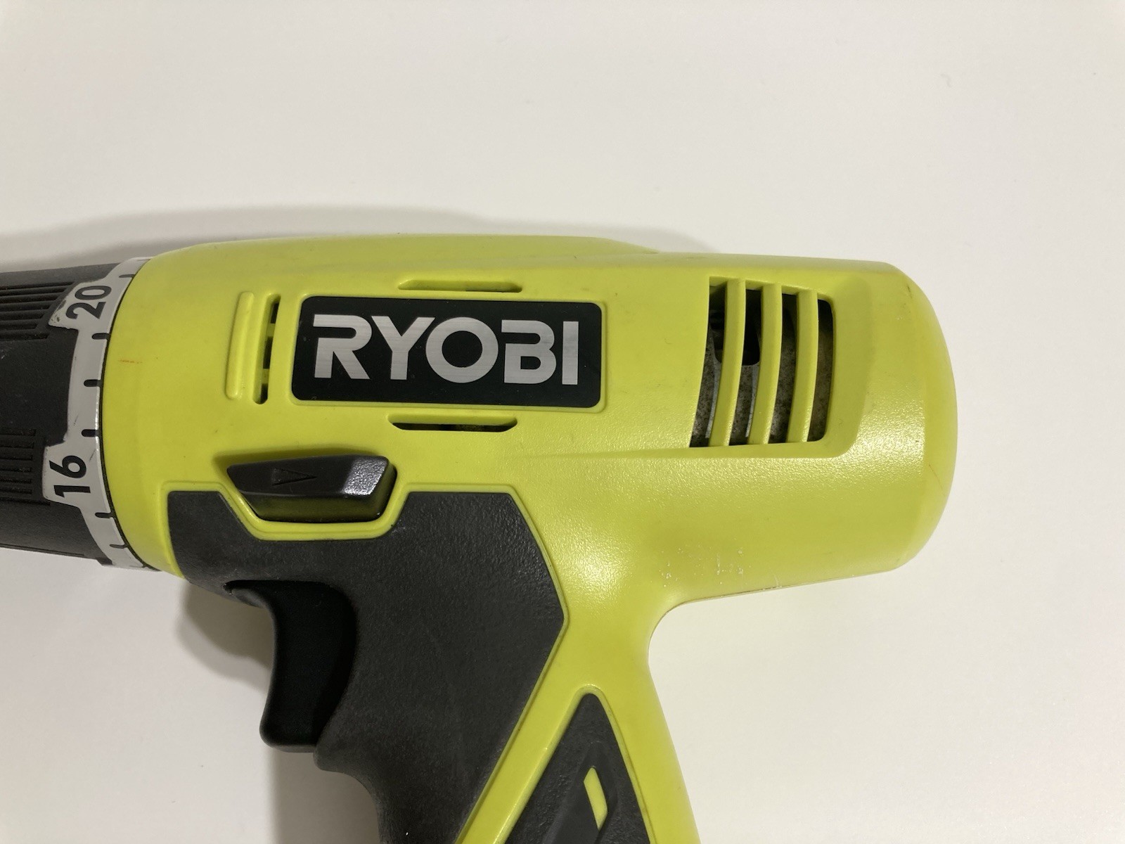 Ryobi P209 Cordless Drill/Driver with 18V 1.3Ah Battery & Charger Tested Works