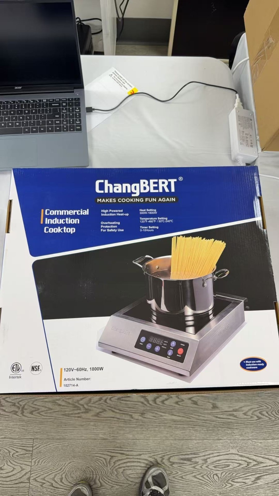 ChangBERT Commercial Induction Cooktop 1800W Portable Countertop ETL NSF 102714A
