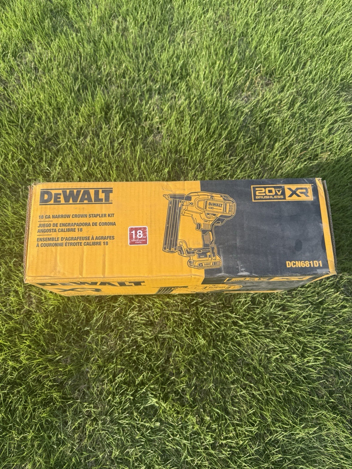 DEWALT-20V MAX XR Lithium-Ion Cordless 18-Gauge Narrow Crown Stapler Kit