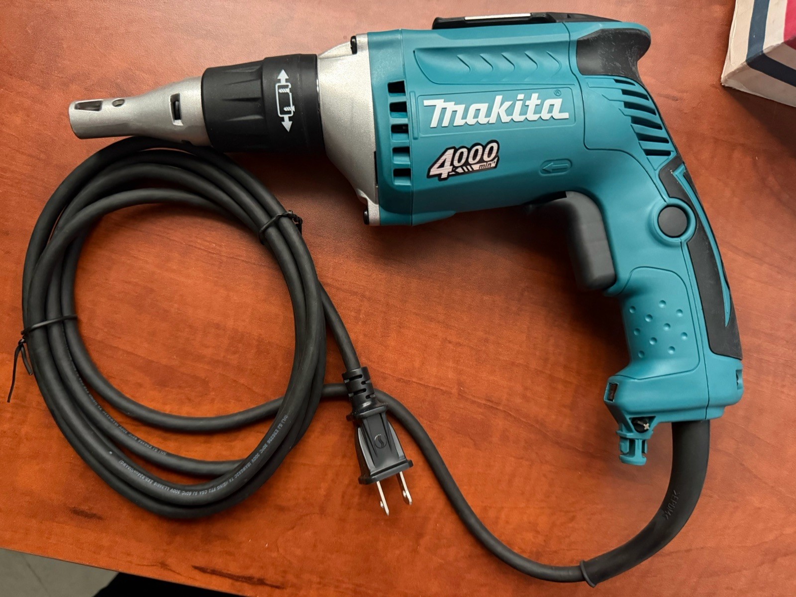 Makita FS4200 Drywall Screwdriver Screw Gun 4000 RPM Corded 1/4in Chuck Hex 6A