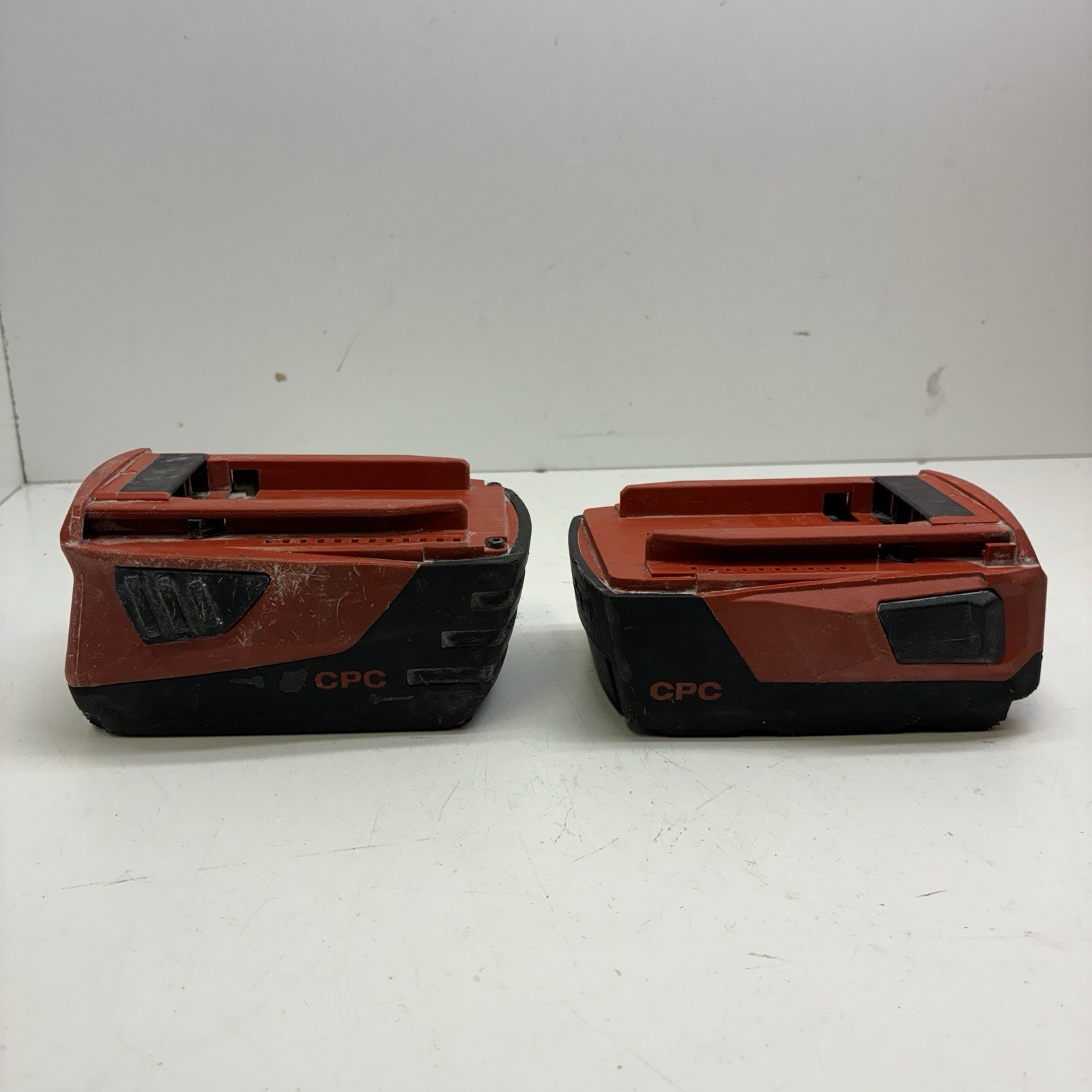 2 Hilti Batteries B 18/5.2 And B 22/4.0
