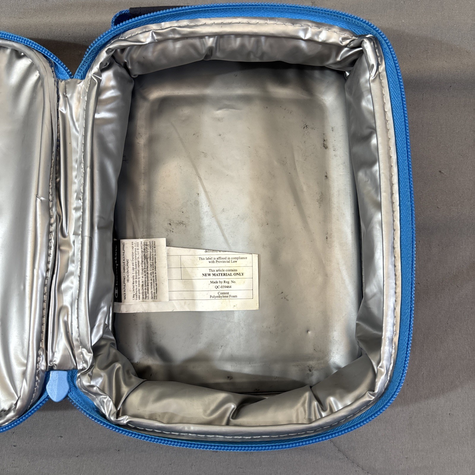 Champion Insulated Lunchbox 10 in x 7.5 in