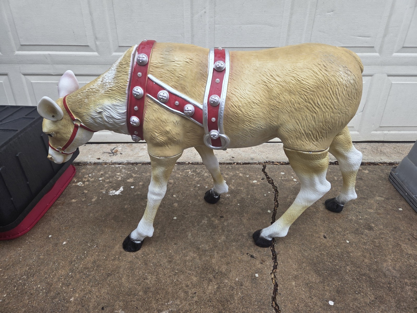 Accents Holiday LED Feeding Reindeer 4.5 Feet **No Adapter Read Description**