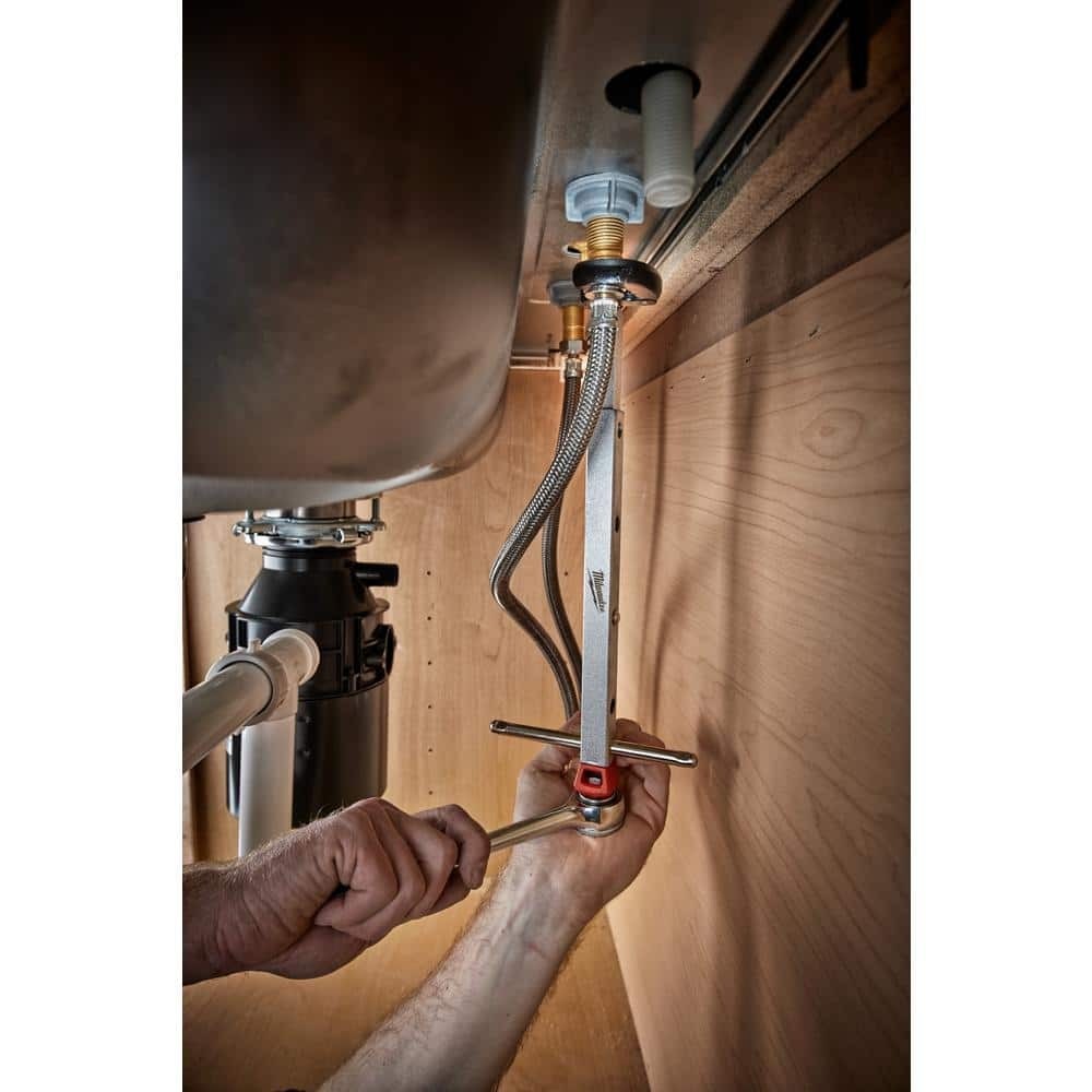 Milwaukee 2.5 in. Basin Wrench