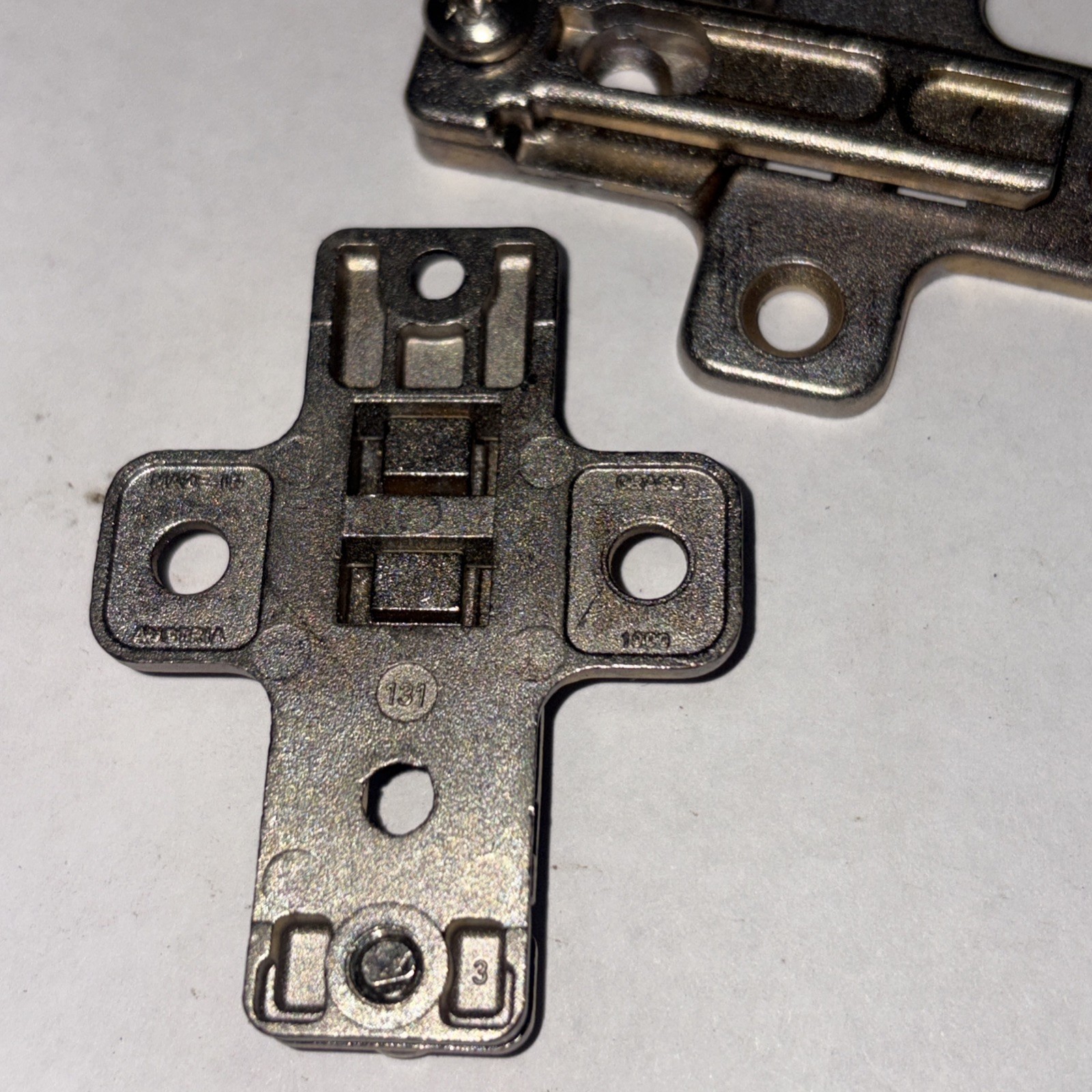 PAIR GRASS 131 Cabinet Hinge Base Plate 1000 Series Slide-On Adjustable New