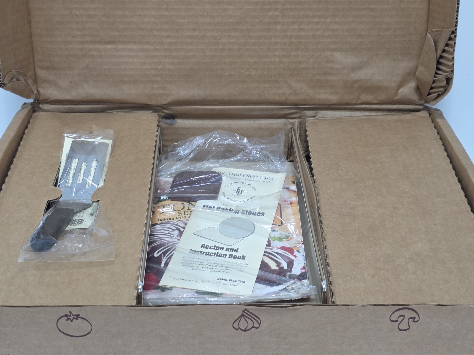 Pampered Chef #2060 Gift Set 15″x13″ Rectangle Stone & Acc.