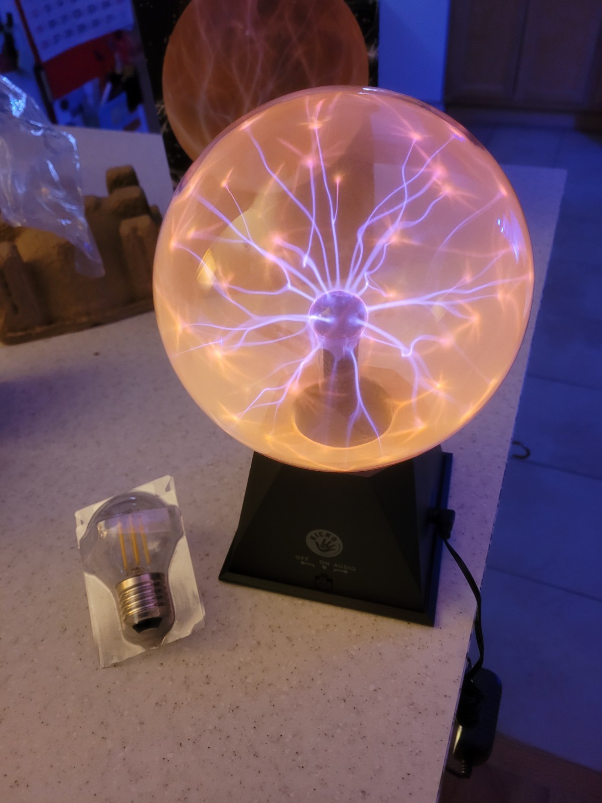 7.5 ” Orange Plug In Plasma Ball Touch Sensitive With 1 Bulb Wireless Light Up