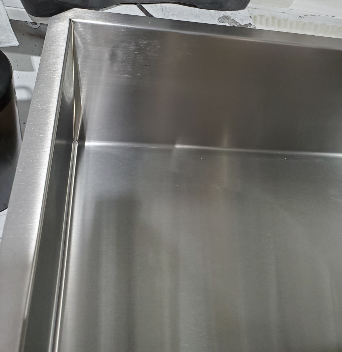 Ruvati 36″Undermount Slope Bottom Offset Drain Reversible Sink- RVH7497 (137680)