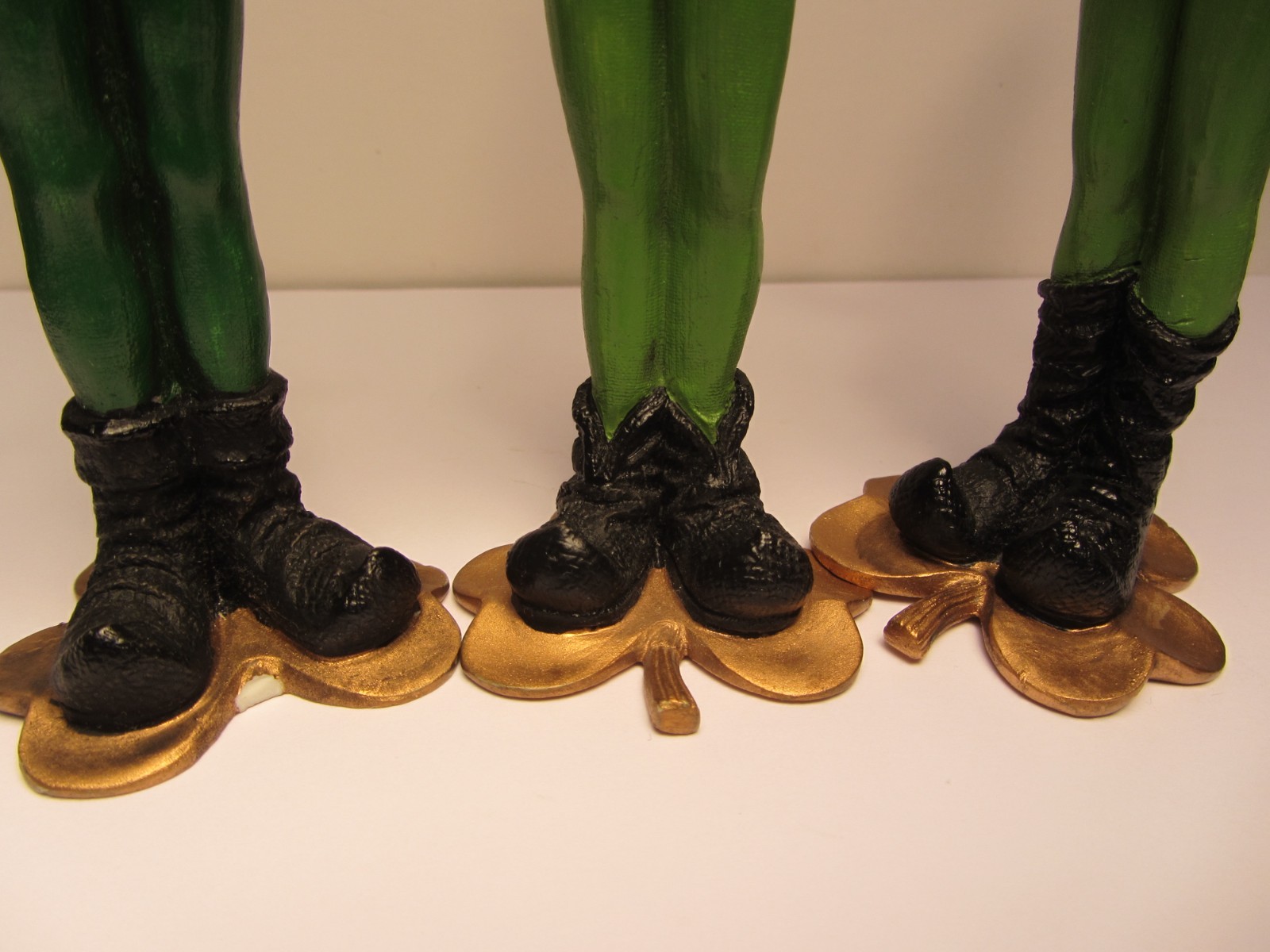 3 Enesco – 6″ TALL FIGURINES Leprechauns Slender Green Elves Gold Shamrock Base