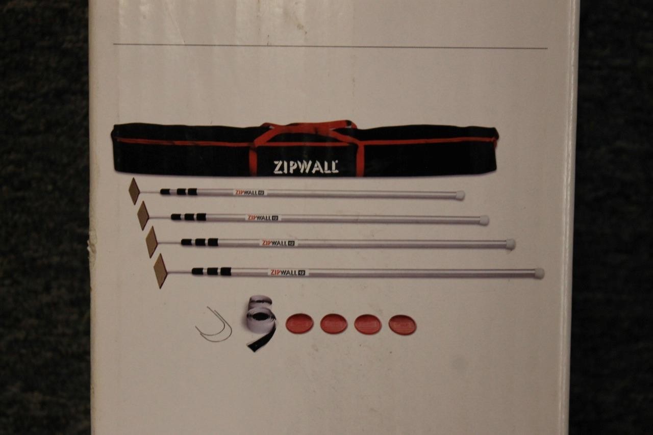 Zipwall SLP4 12′ Adjustable 4-Pole System & Carry Bag for Dust Control Open Box