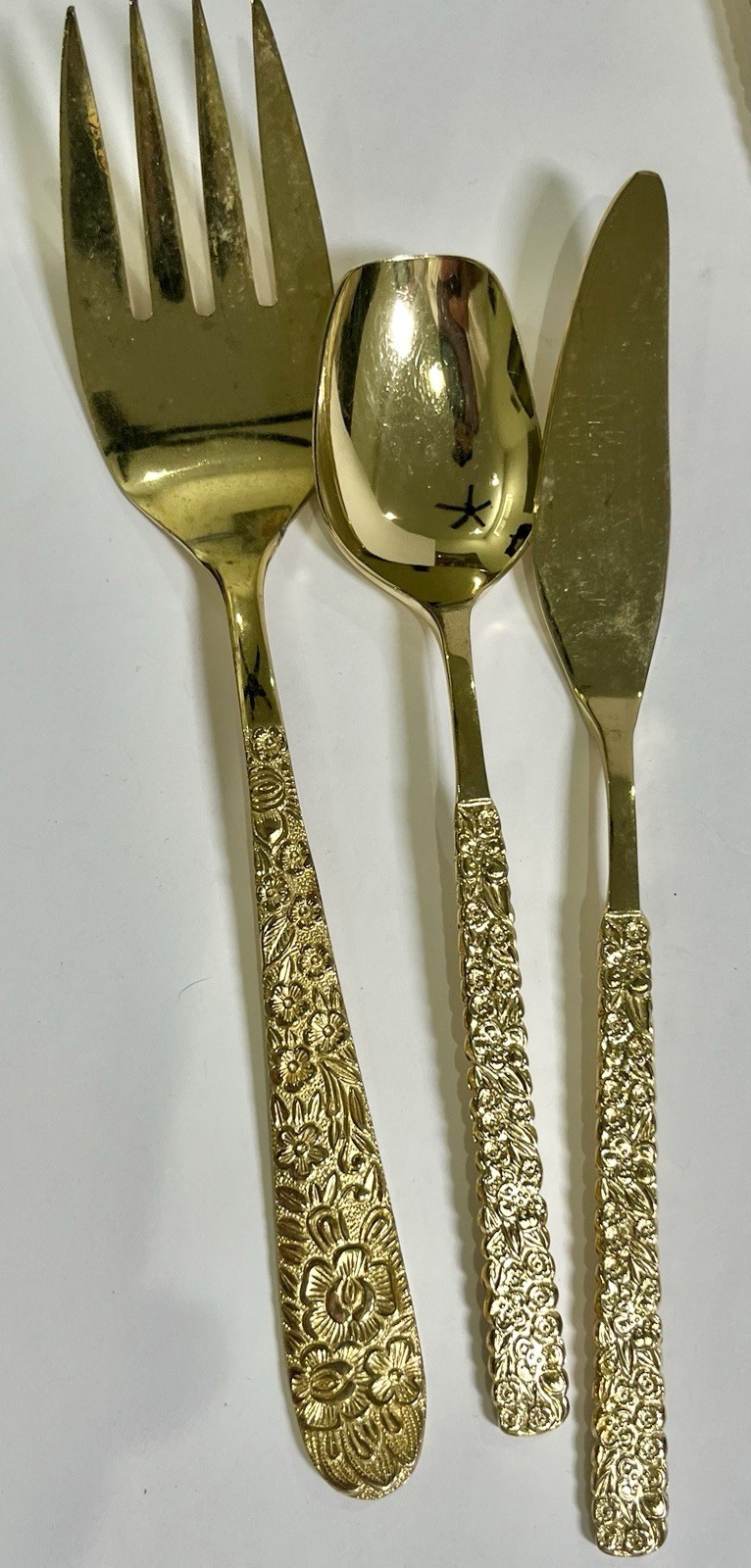 GOLDEN LIFETIME CUTLERY GOLD PLATE FLATWARE 34-PIECES