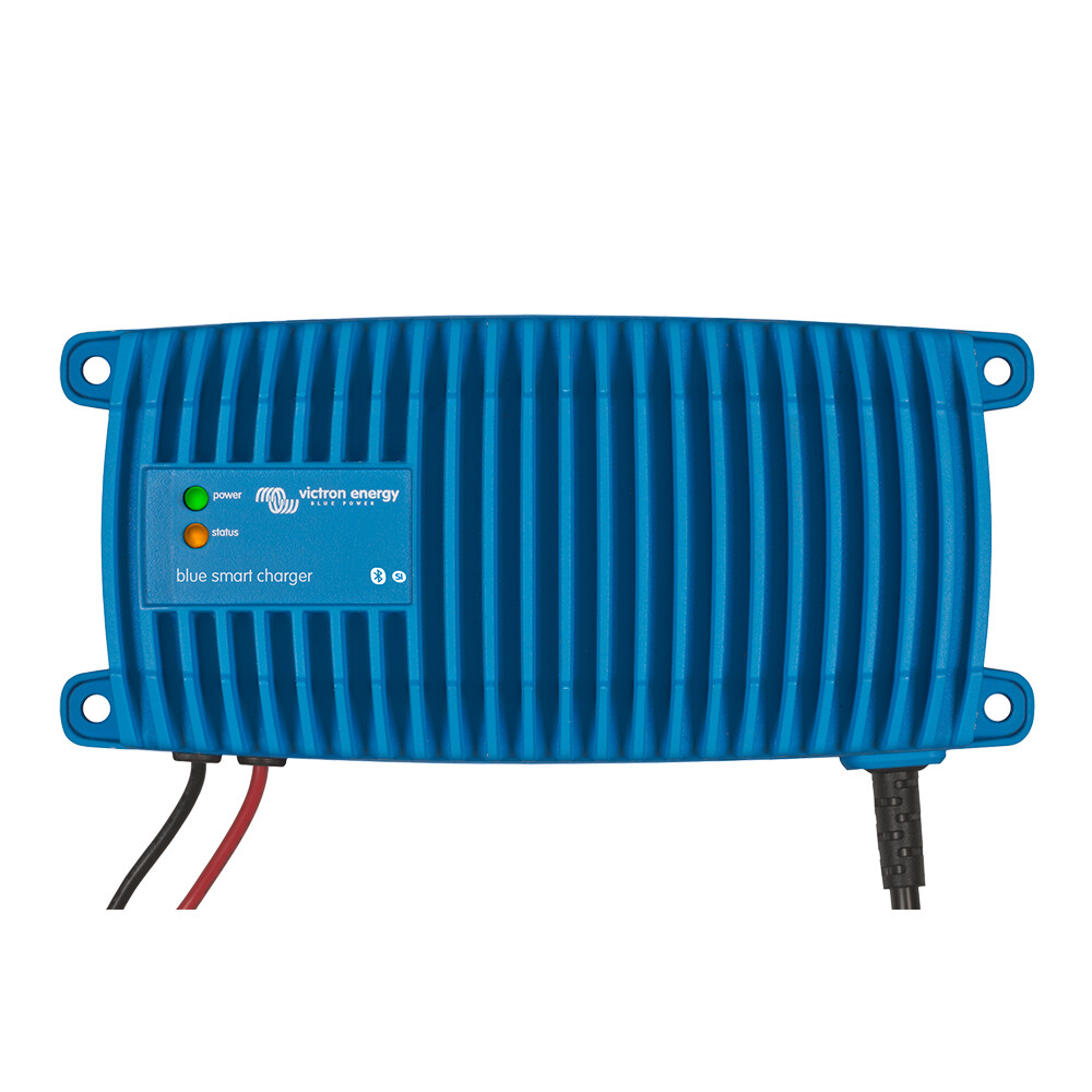 Victron Energy Bluesmart IP67 Charger 12V 17A – BPC121715106