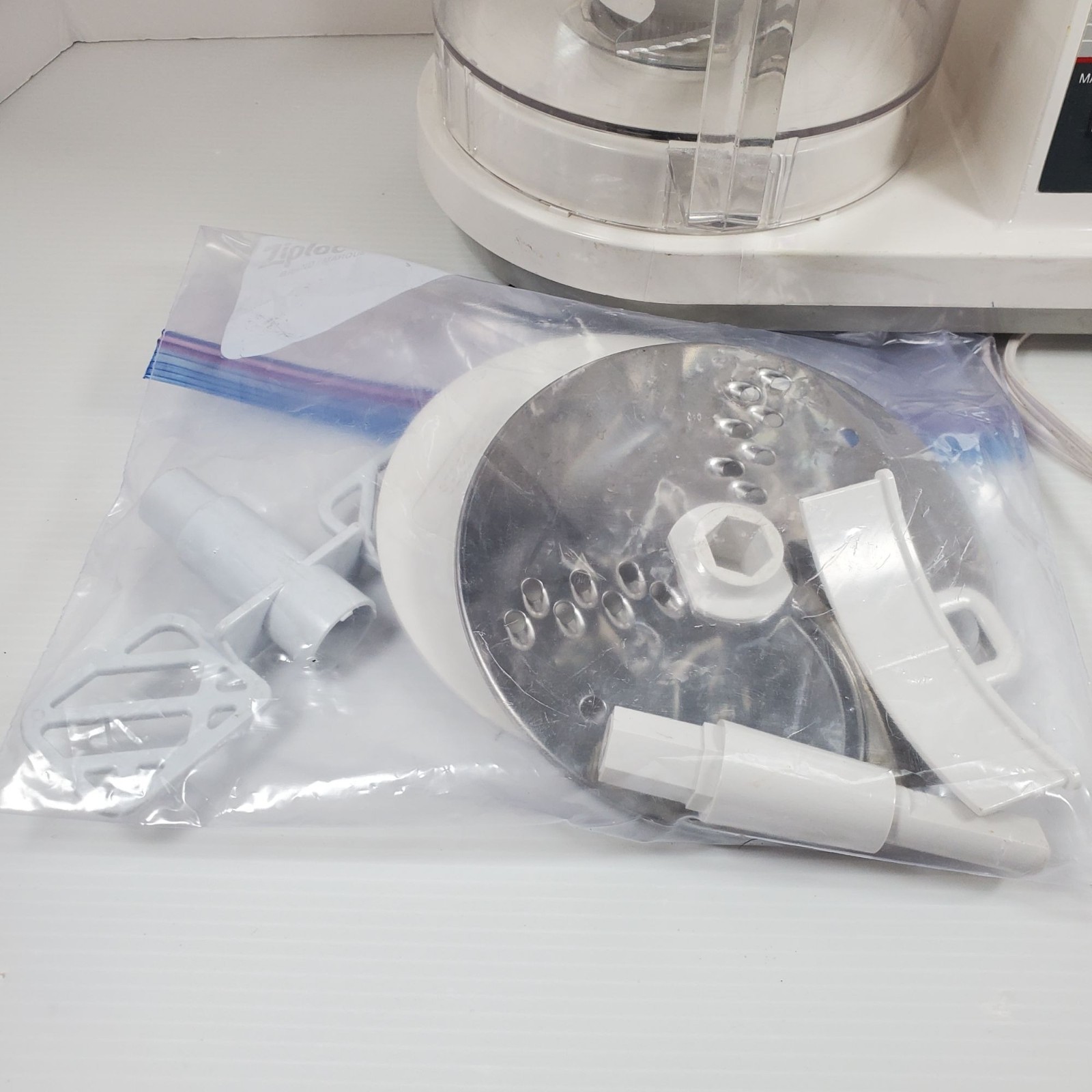 Proctor-Silex Dual Speed Food Processor Model 17520 With Attachments & Continuou