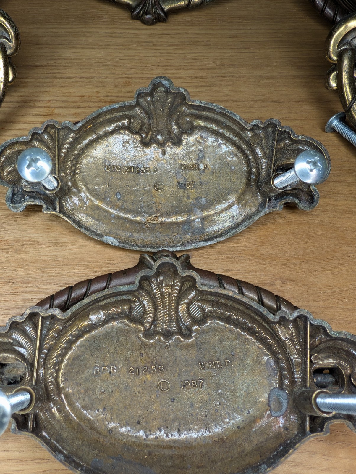 Set 12 Solid Brass Dresser Drawer Hardware Handles Knobs 1987 BPC 21255 WINT. P