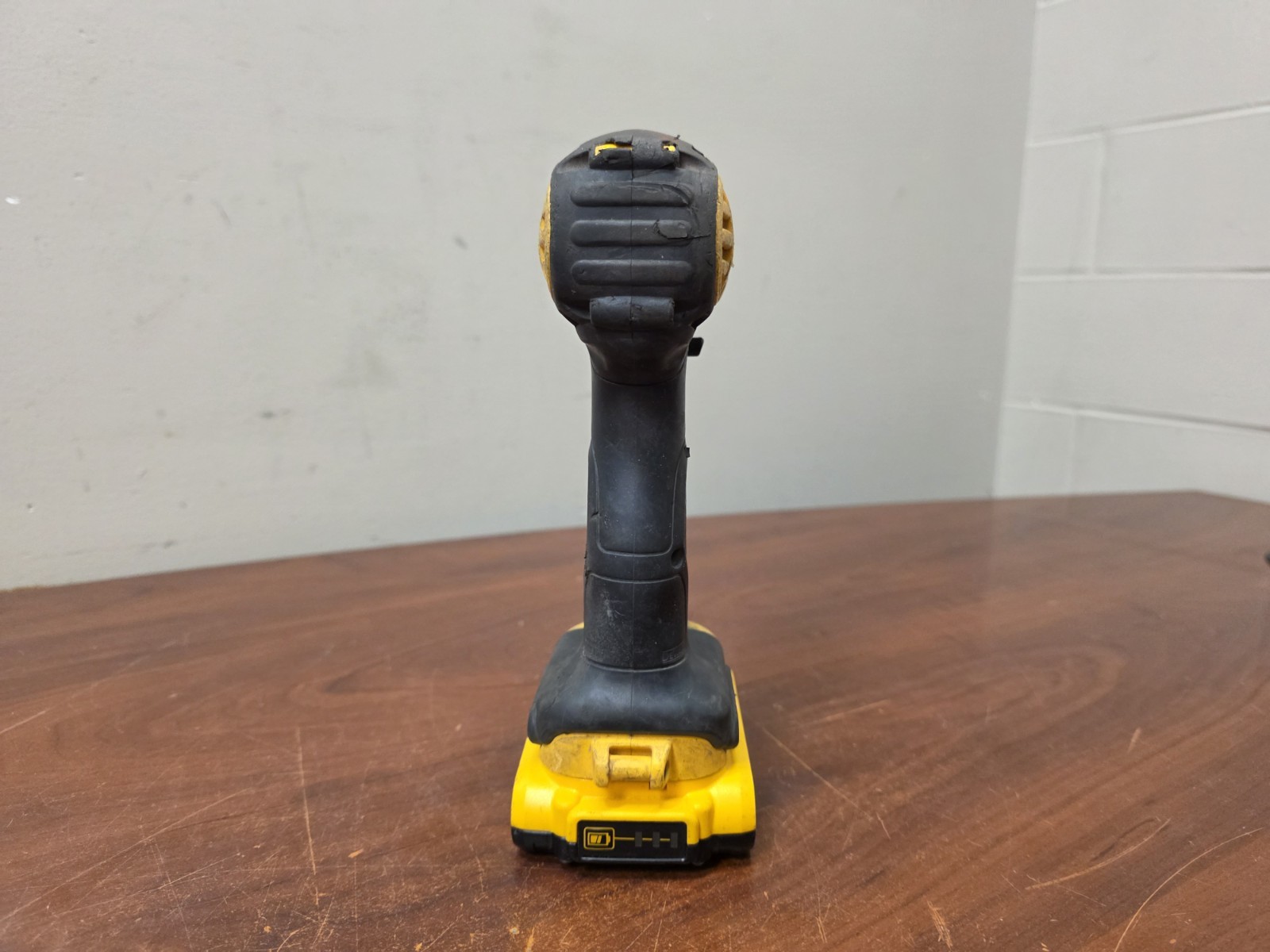 Dewalt DCF885 20V Max Li-Ion Cordless 1/4″ Hex Impact Driver