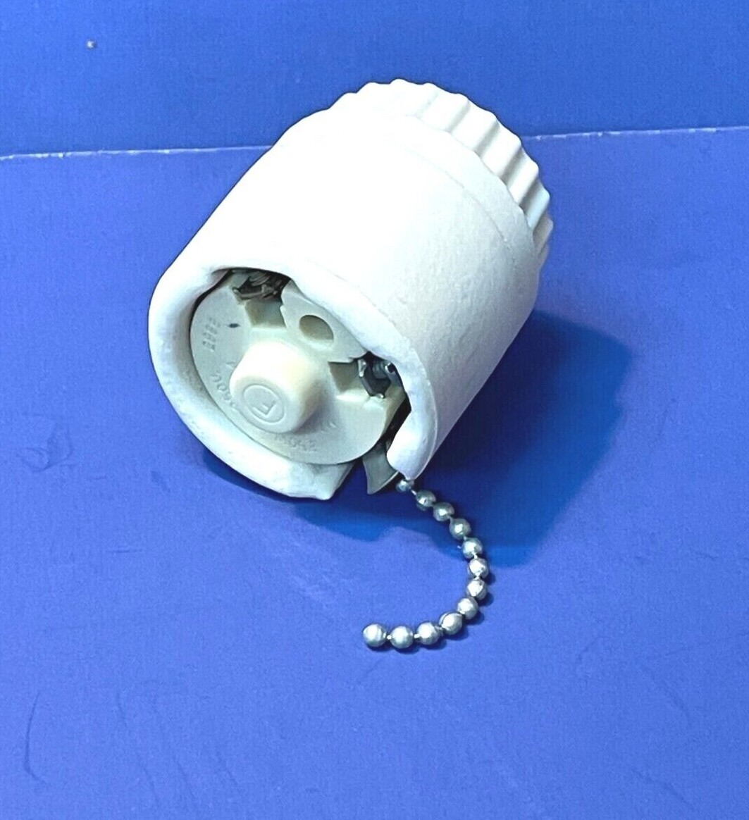 PORCELAIN 250W 250V 2-Piece LAMP HOLDER w/ Pull Chain SIGN SOCKET NEW 1020-S