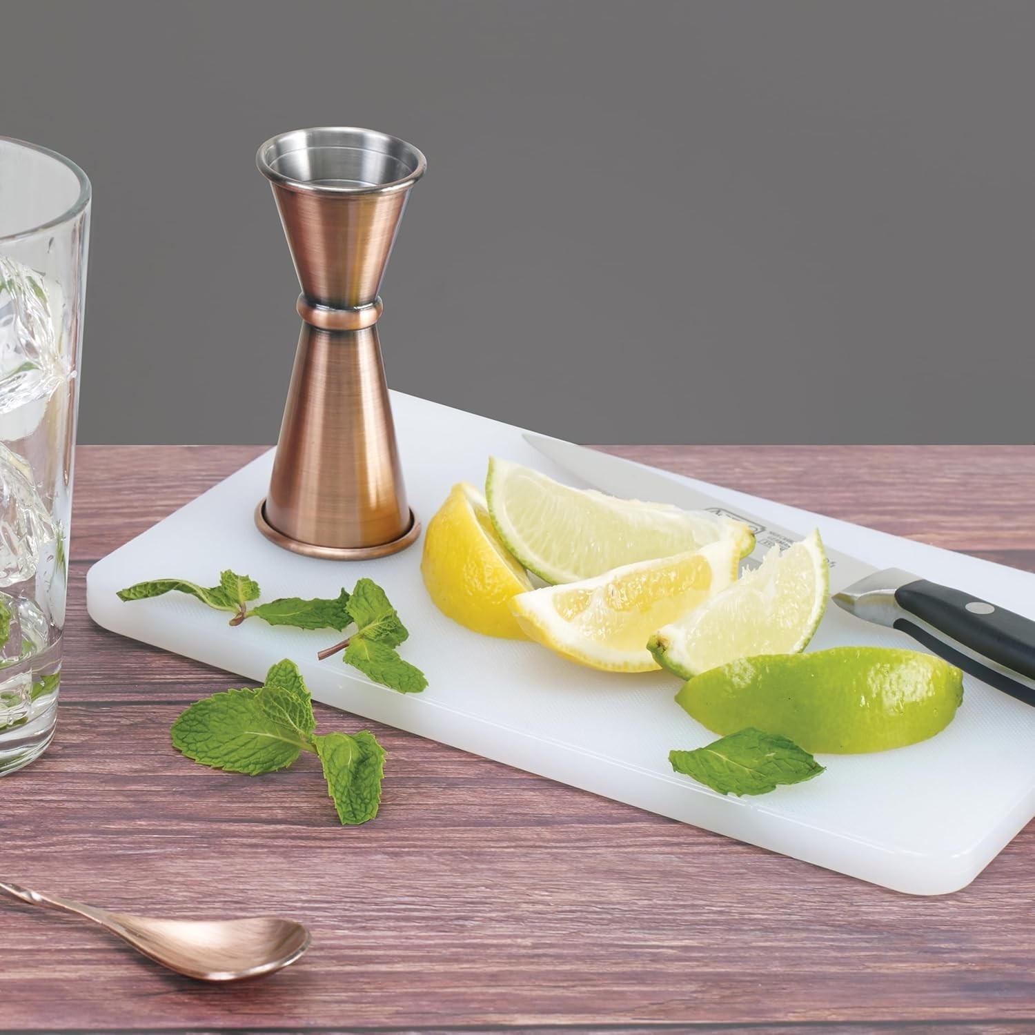 Compact Heavy-Duty Cutting Board (6″ x 10″) – Safe, Durable & Easy to Clean